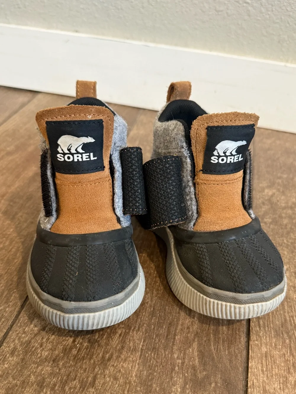 SOREL Kids waterproof Boots Out‎ N About IV Strap WP (Toddler) Size 8